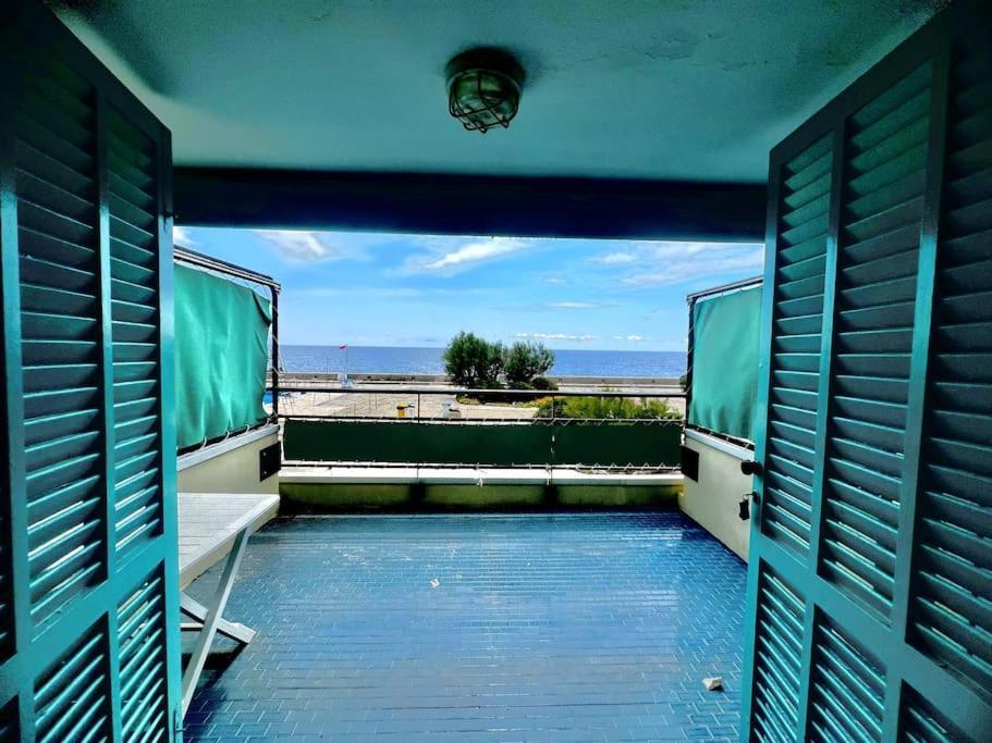 אוספדלטי Suite Levante 56 - Fronte Mare Sanremo מראה חיצוני תמונה